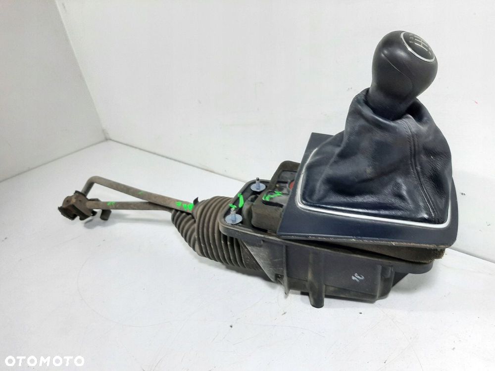 AUDI A4 B7 KOMBI 1.6 06R WYBIERAK LEWAREK BIEGOW - 4