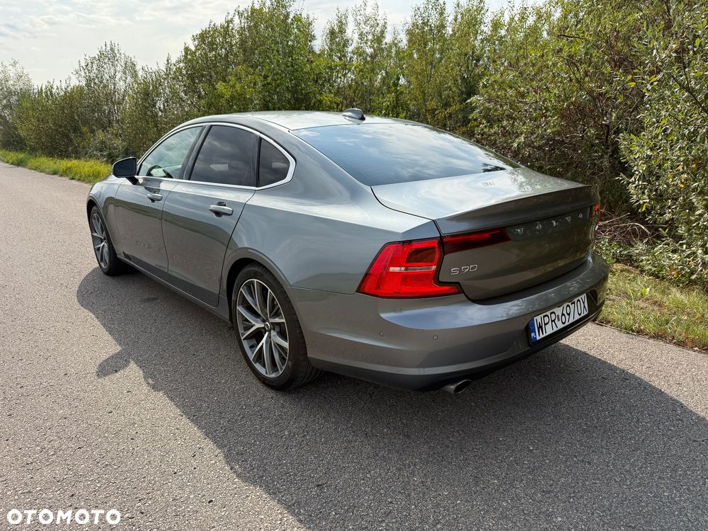 Volvo S90 T5 Momentum - 4