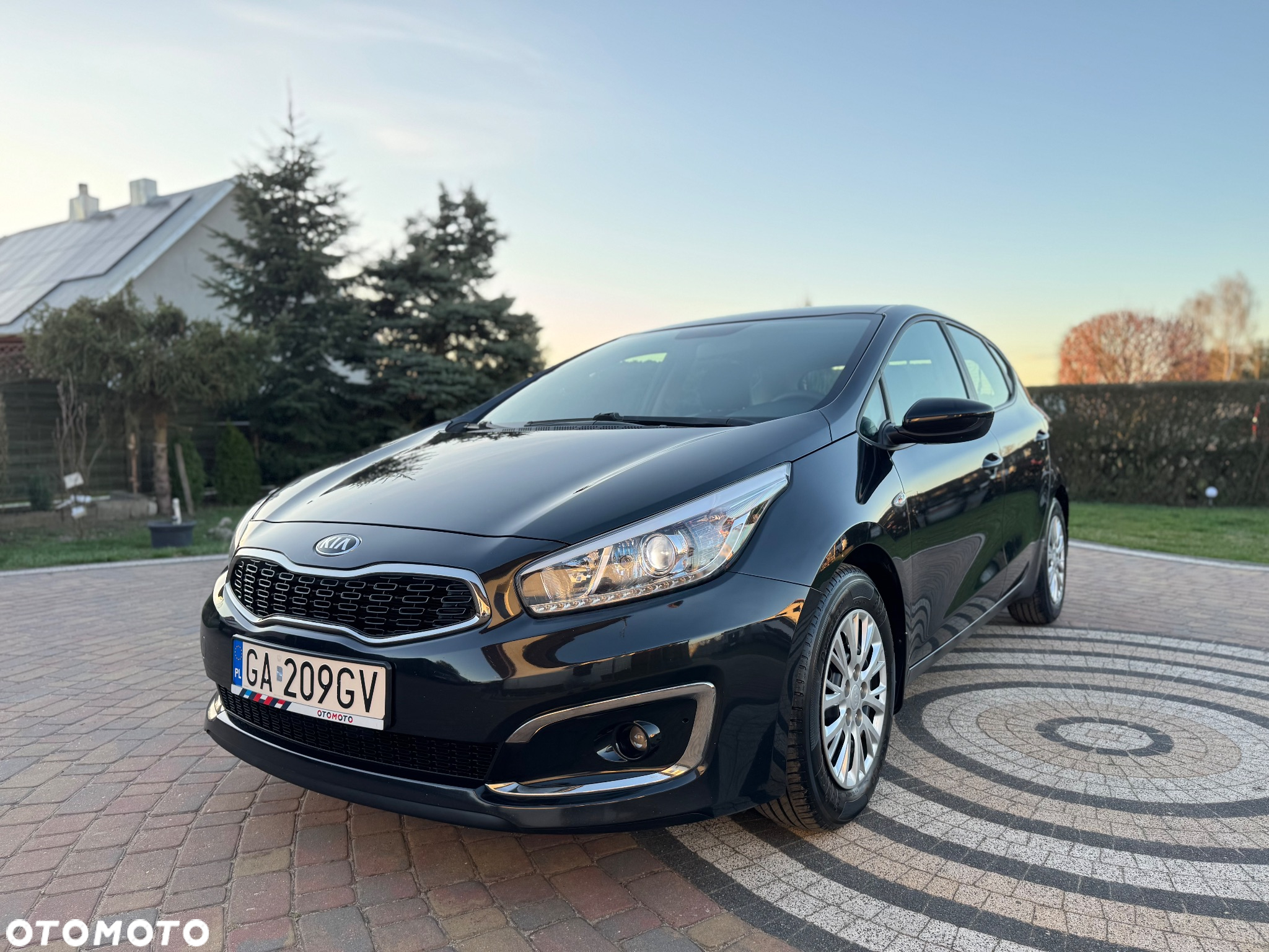 Kia Ceed Cee'd 1.4 CRDi M - 11