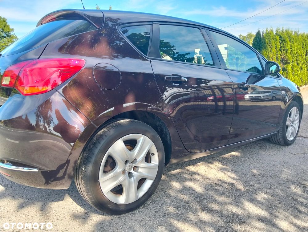 Opel Astra 1.6 Style - 13