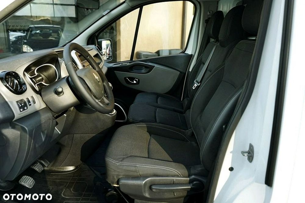 Renault Trafic - 12