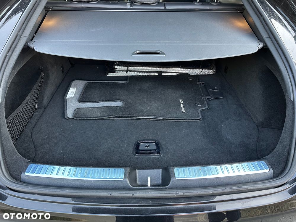Mercedes-Benz GLC - 29