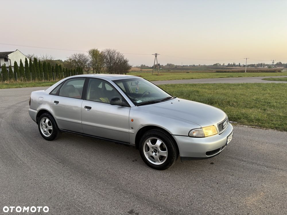Audi A4 Limousine - 3