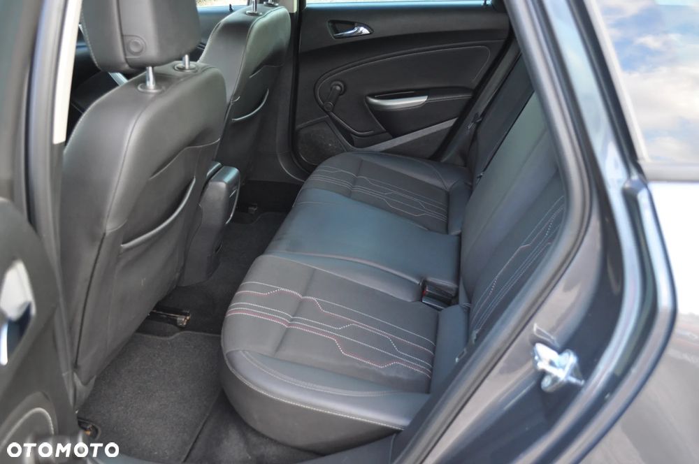 Opel Astra 1.4 Turbo 150 Jahre - 19