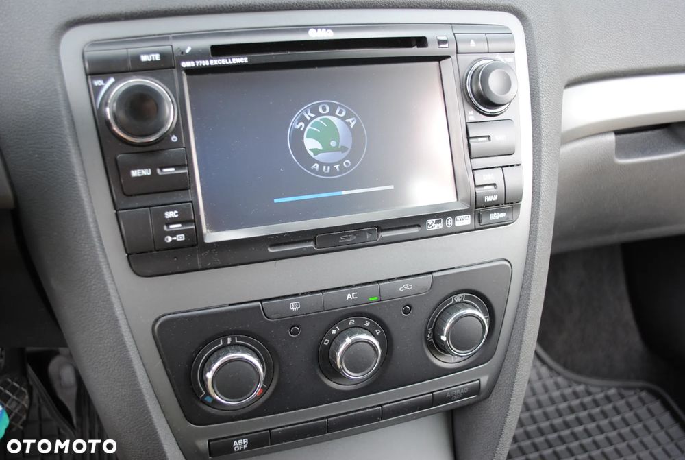 Skoda Octavia 1.6 Elegance - 12