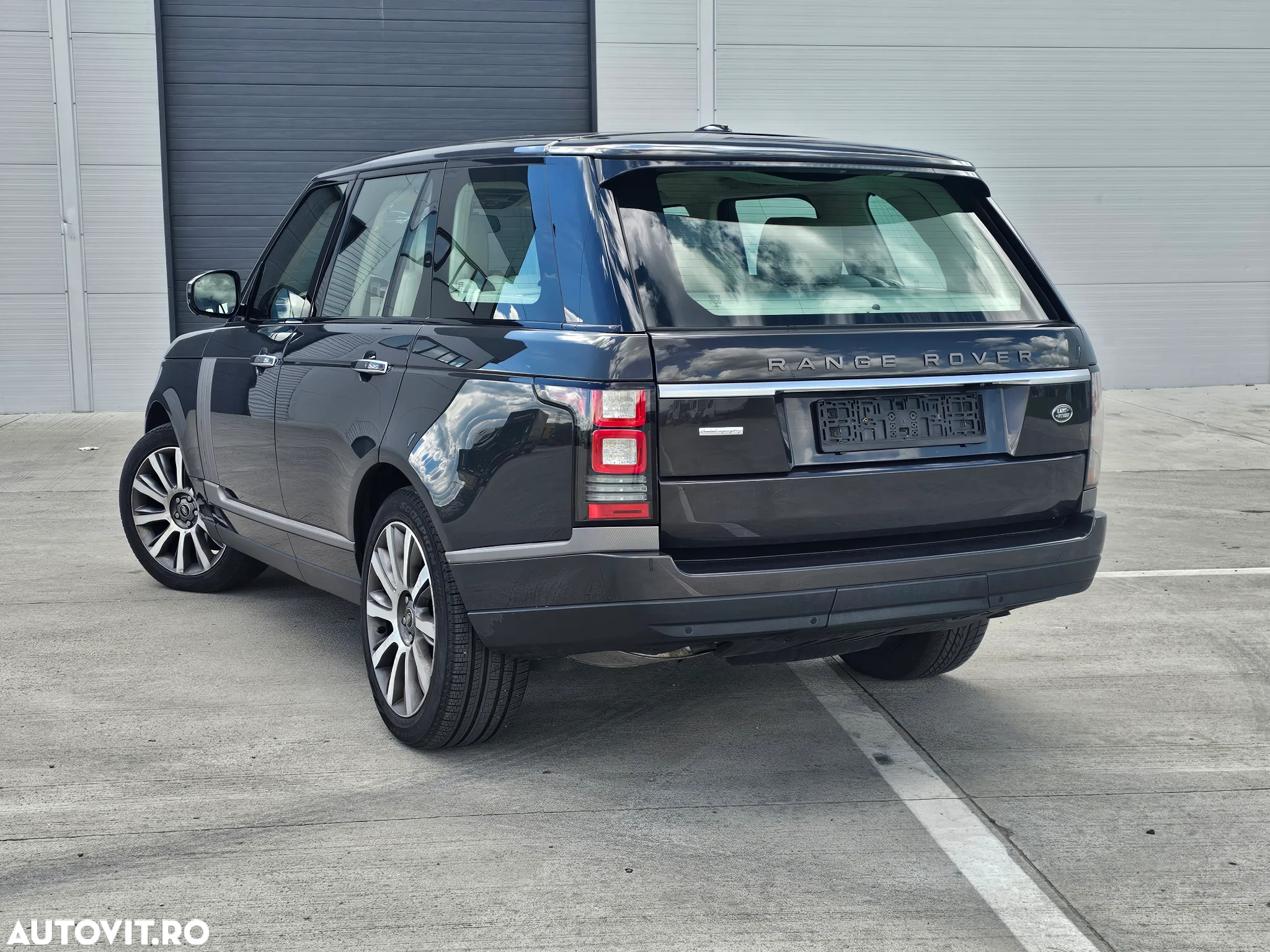 Land Rover Range Rover 3.0 I TDV6 Autobiography - 4