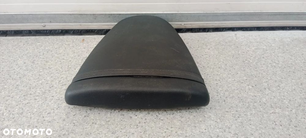 siedzenie pasażera kanapa Suzuki GSXR 600/750 (nr1121) - 1