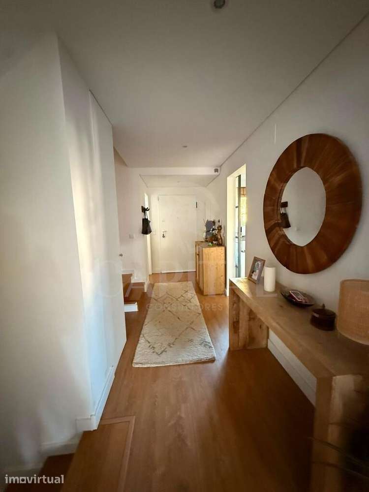Moradia T3+1 em condominio privado no Monte Estoril - Grande imagem: 4/33