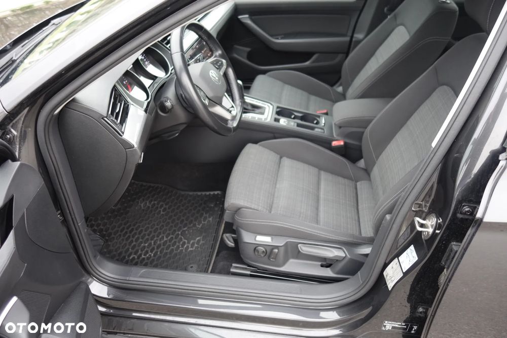 Volkswagen Passat Variant 2.0 TDI EVO Business DSG - 13