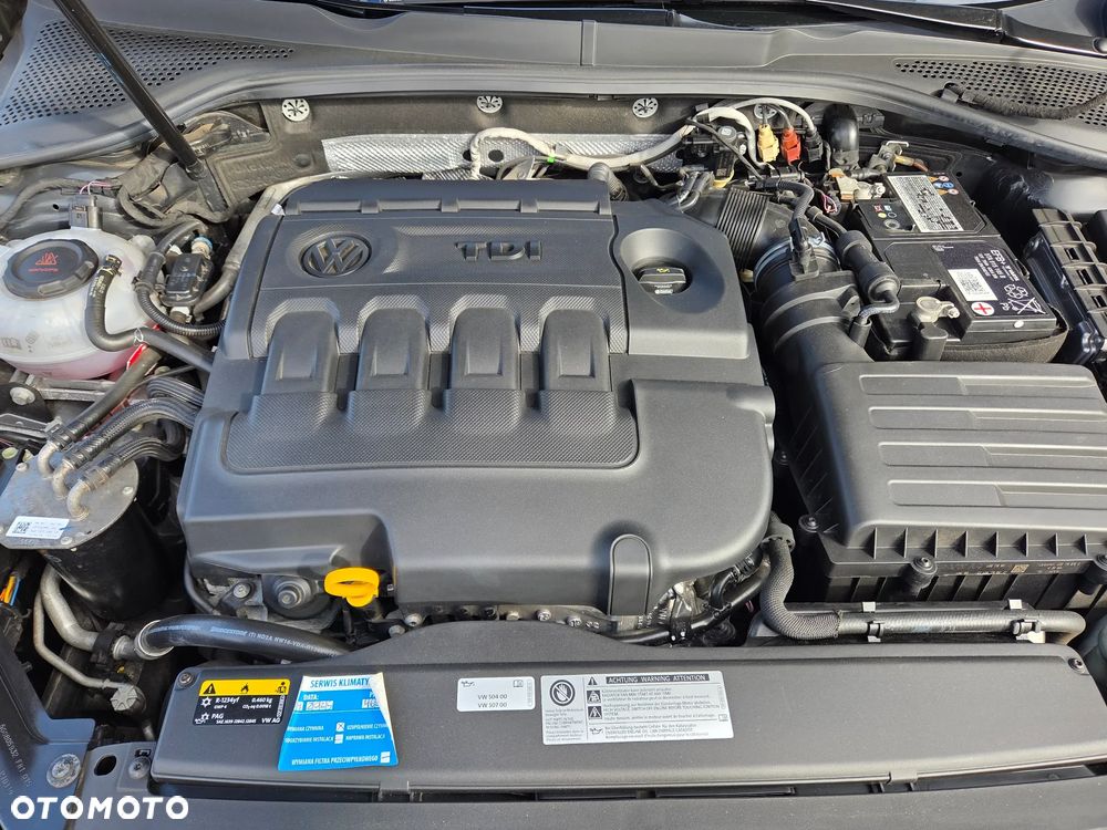 Volkswagen Golf - 8