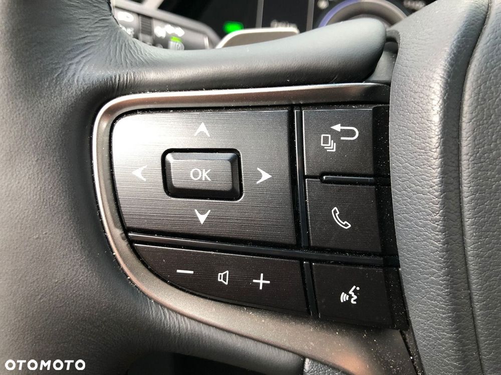 Lexus ES 300h F Sport Design - 26