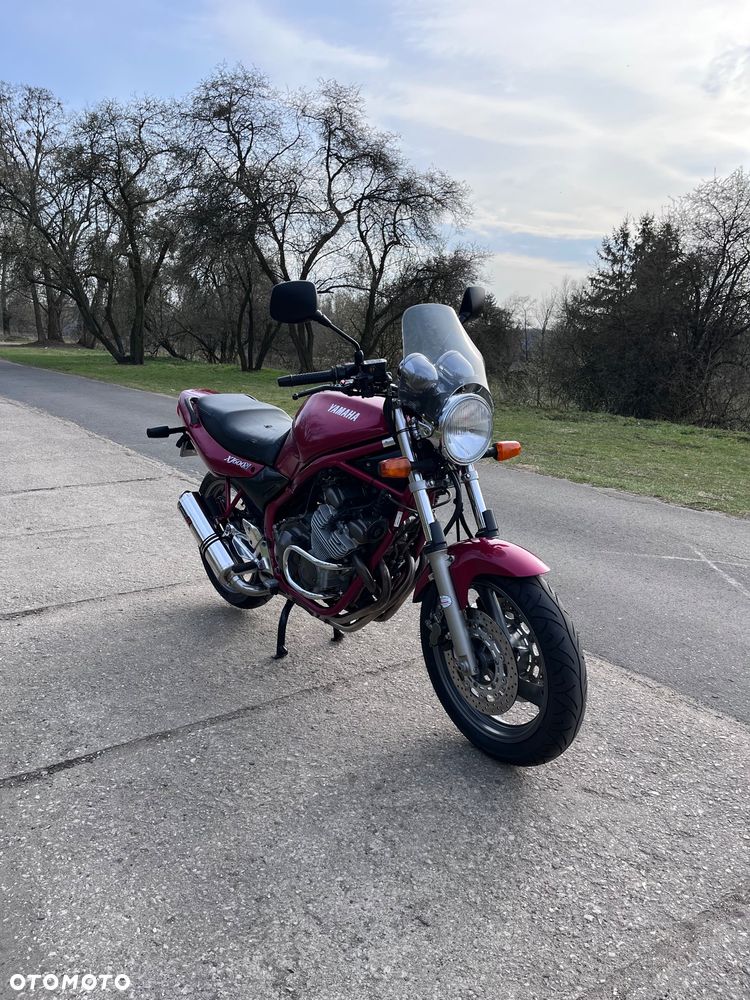 Yamaha XJ - 12