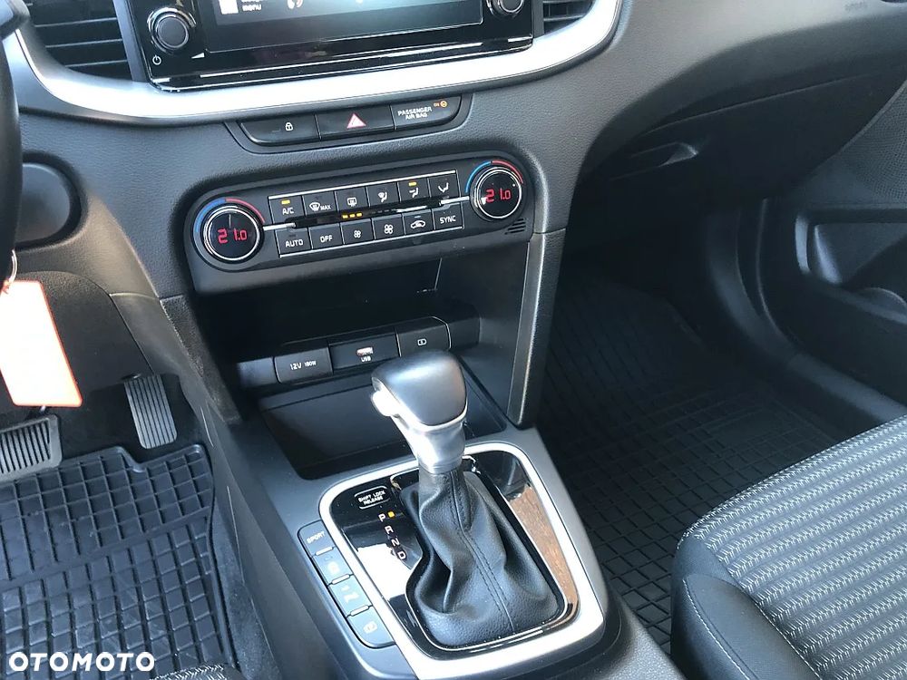 Kia Ceed 1.5 T-GDI L DCT - 17