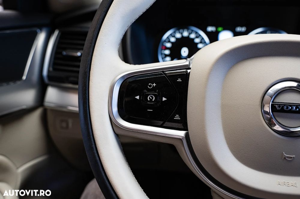 Volvo XC 90 D5 AWD Geartronic Momentum - 21