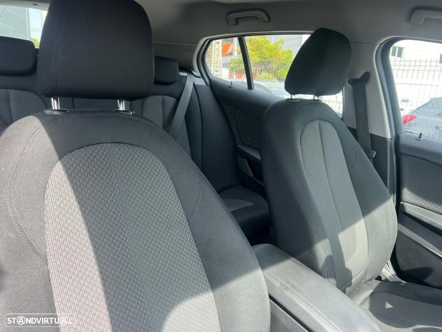 BMW 116 d Auto - 12