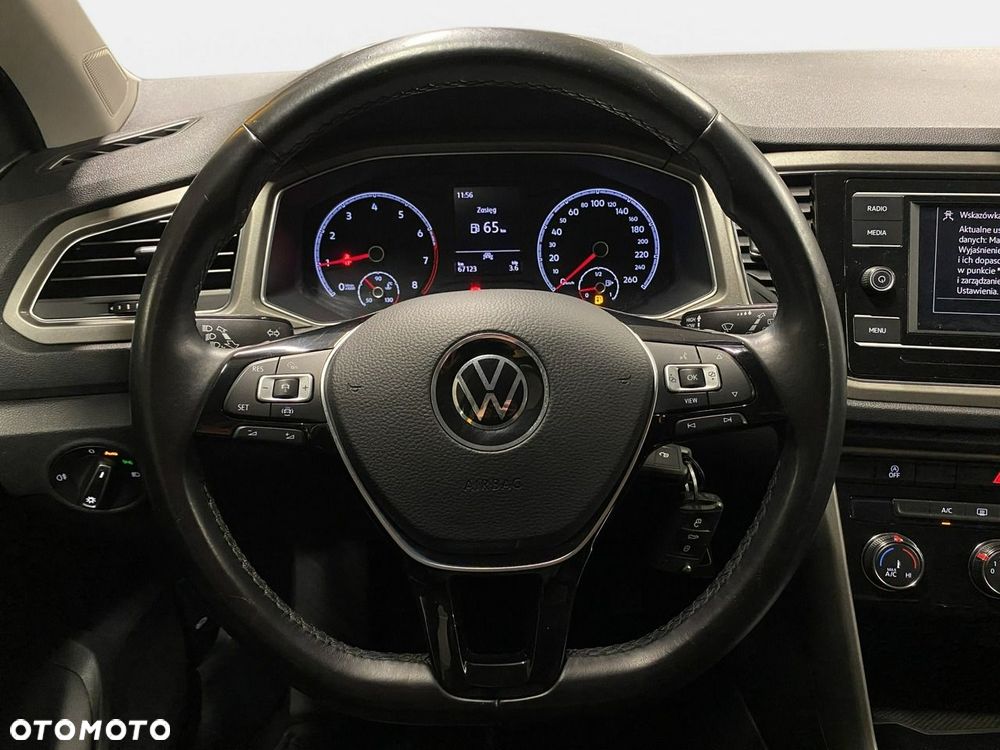 Volkswagen T-Roc - 21