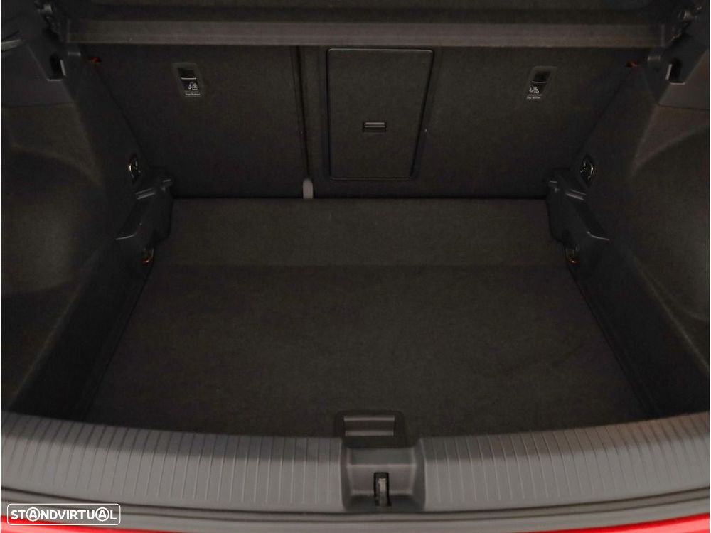 VW T-Roc 1.5 TSI R-Line DSG - 18