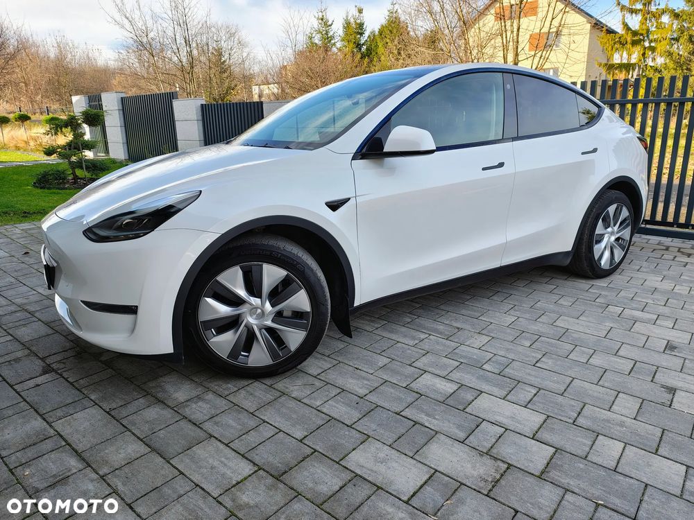 Tesla Y Long Range Dual Motor AWD - 1