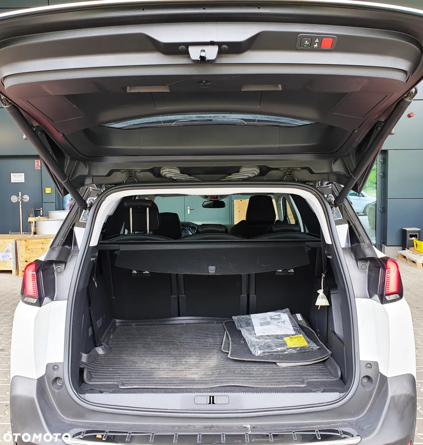 Peugeot 5008 2.0 BlueHDI Crossway S&S EAT8 - 18