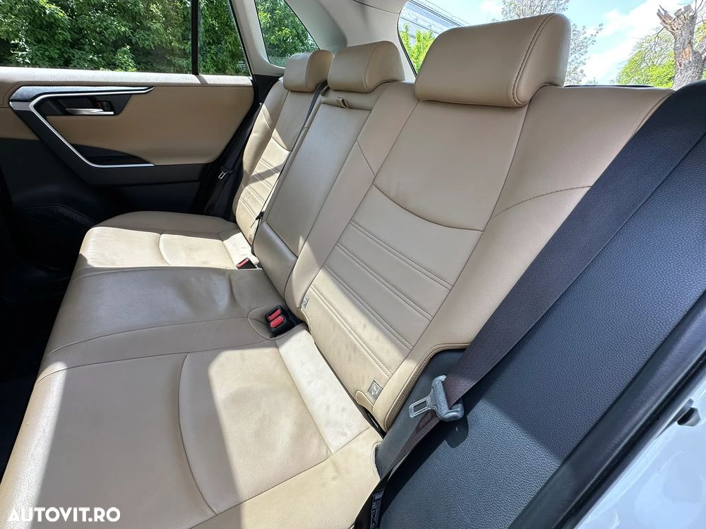 Toyota RAV4 - 26