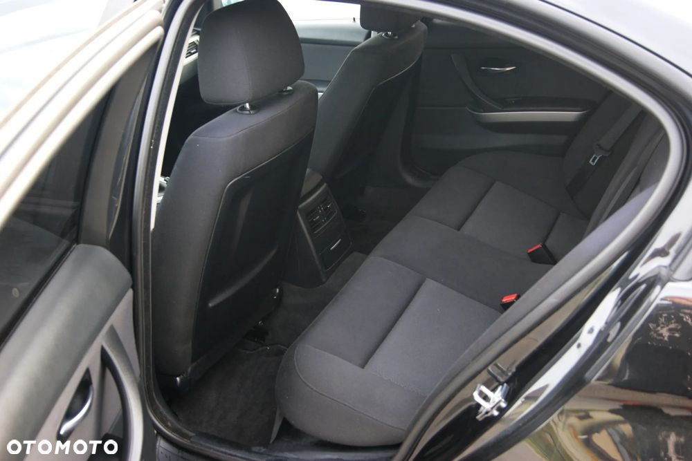 BMW Seria 3 318i - 20