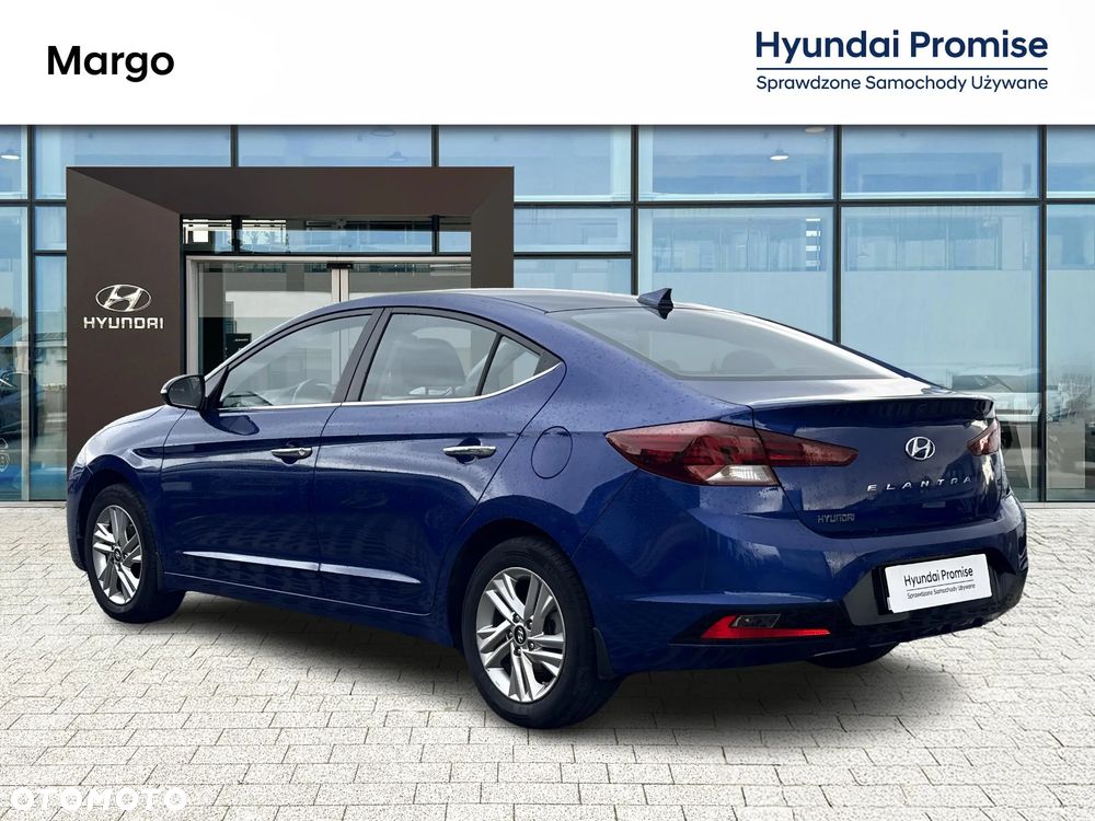 Hyundai Elantra 1.6 Comfort - 5