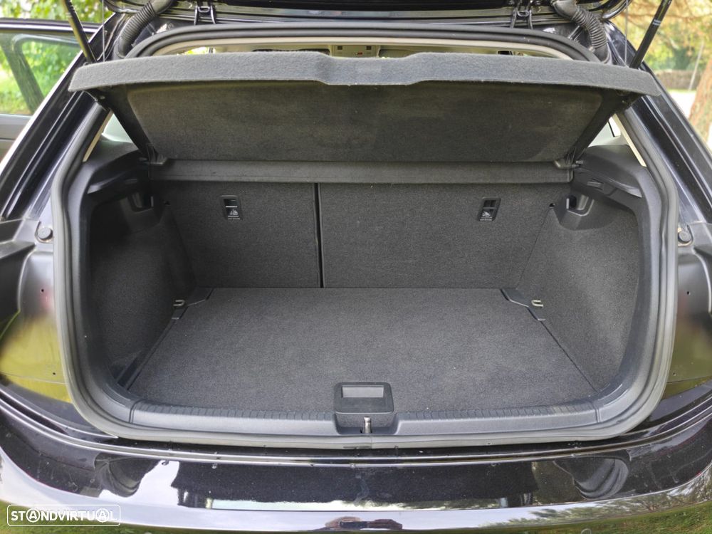 VW Polo 1.0 TSI Urban DSG - 16