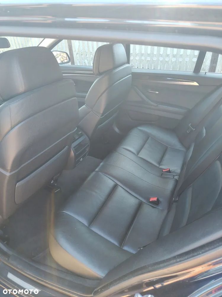 BMW Seria 5 530d xDrive - 6