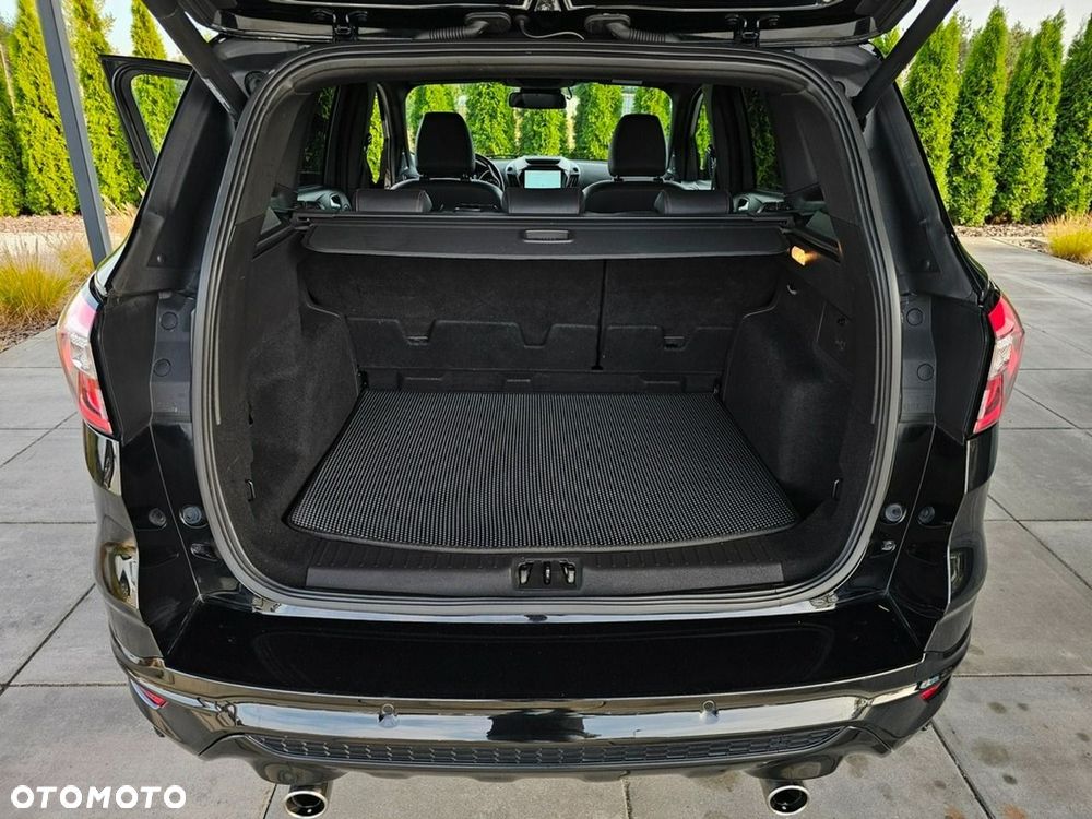 Ford Kuga - 36