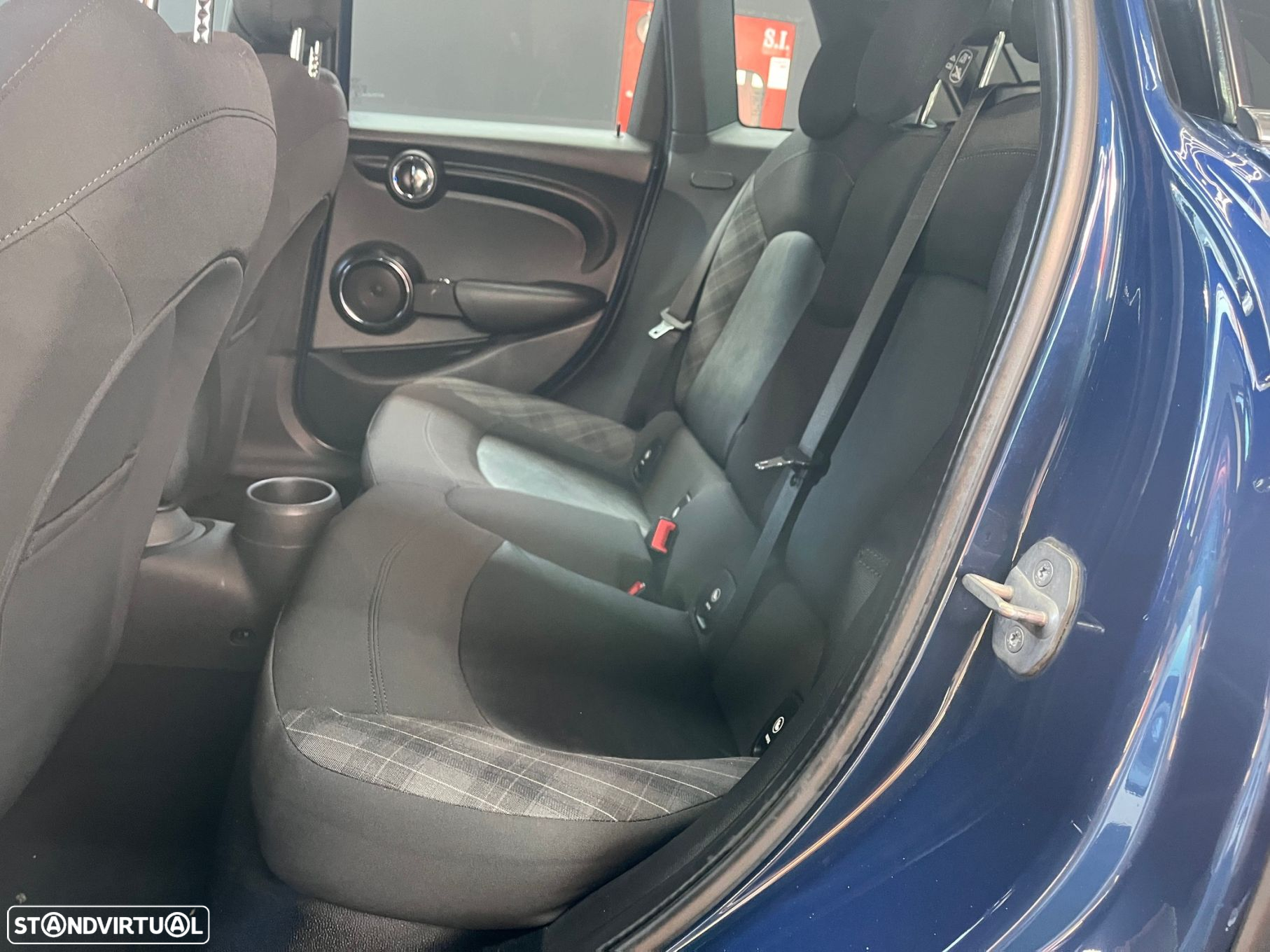MINI 5 Portas Cooper D - 12
