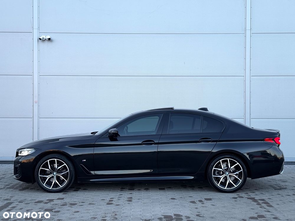 BMW Seria 5 520d xDrive M Sport sport - 35