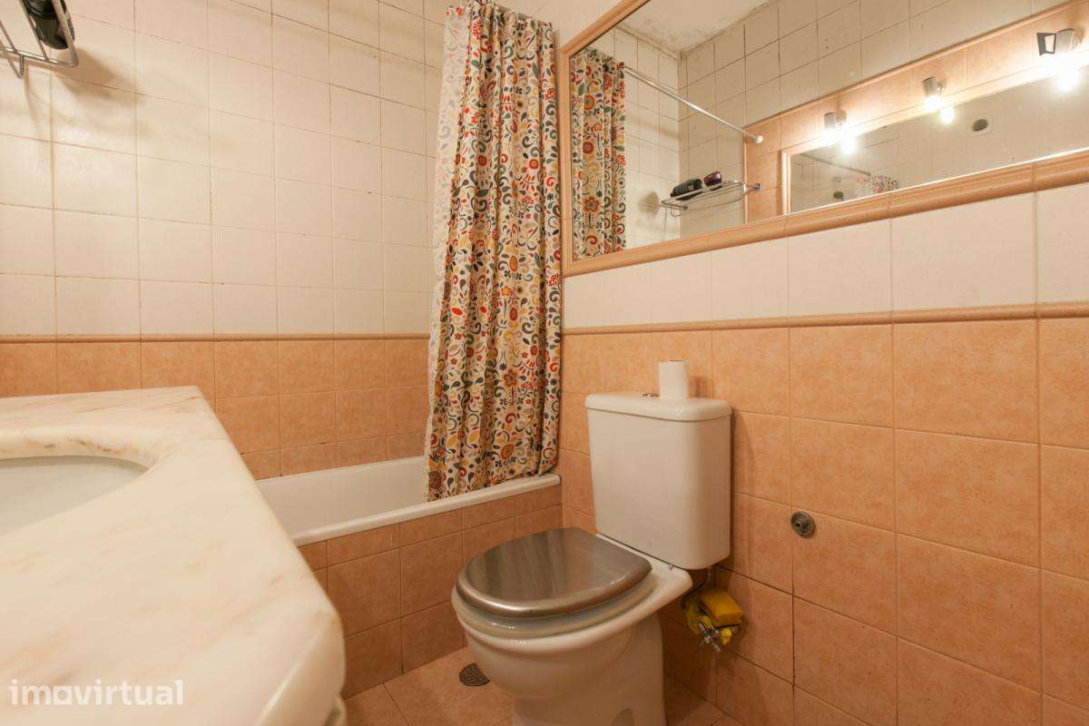 Quarto - localizado em Cedofeita Porto - Grande imagem: 2/42