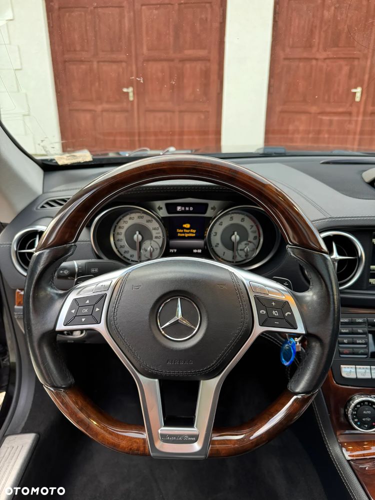 Mercedes-Benz SL 500 7G-TRONIC - 16