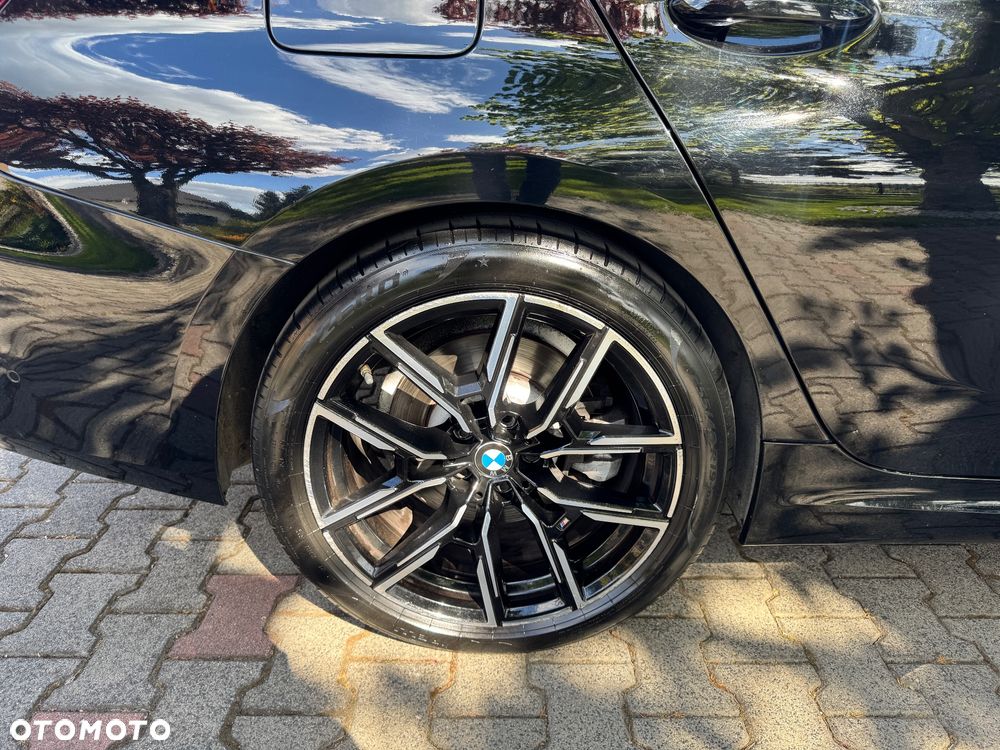 BMW Seria 3 330d xDrive M Sport - 34