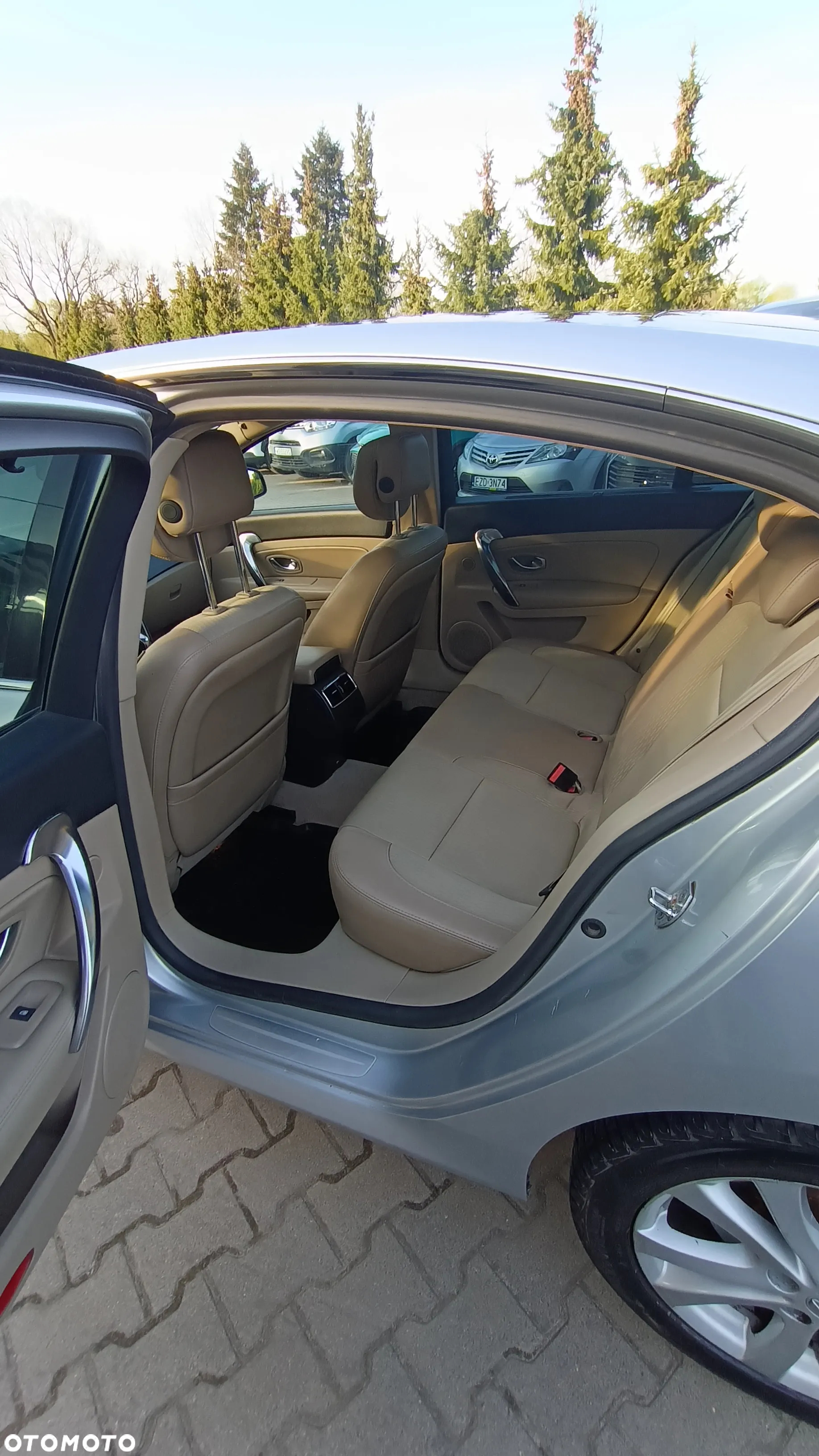 Renault Latitude 2.0 dCi Privilege - 7