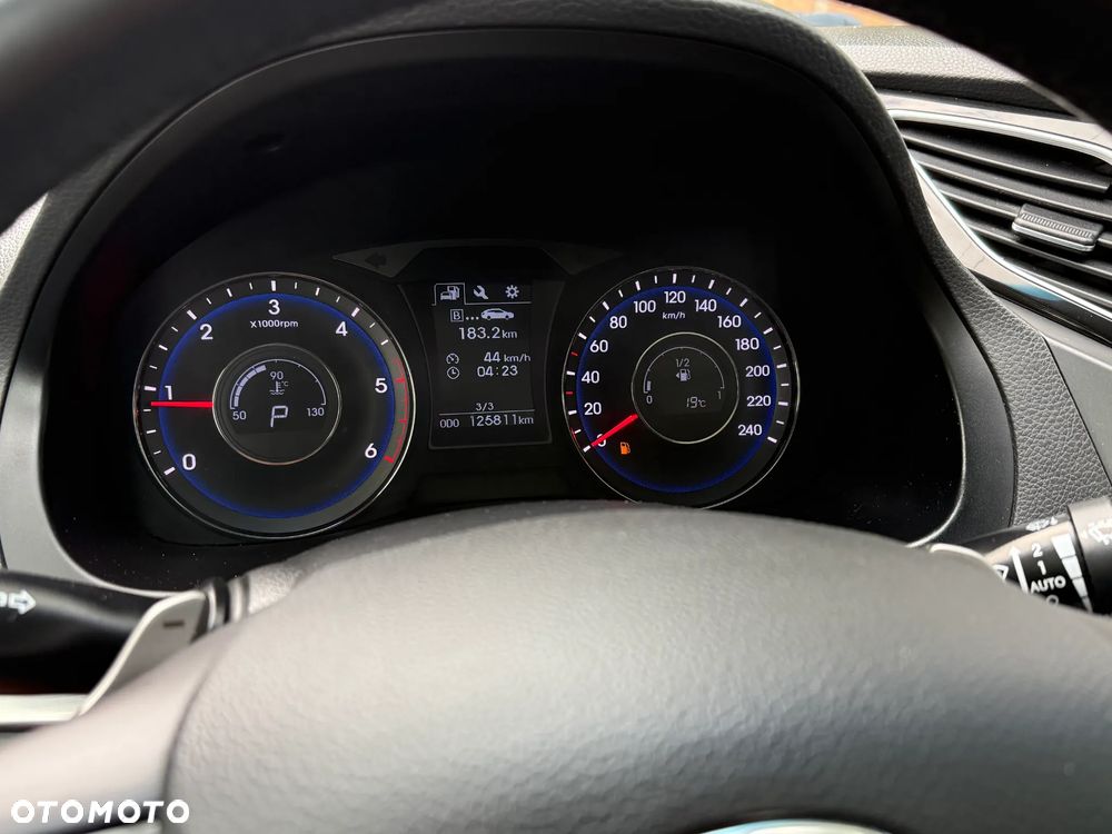 Hyundai i40 Kombi blue 1.7 CRDi DCT Premium - 37