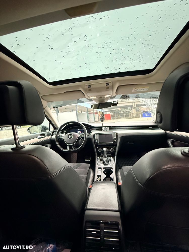 Volkswagen Passat 2.0 TDI DSG Highline - 12