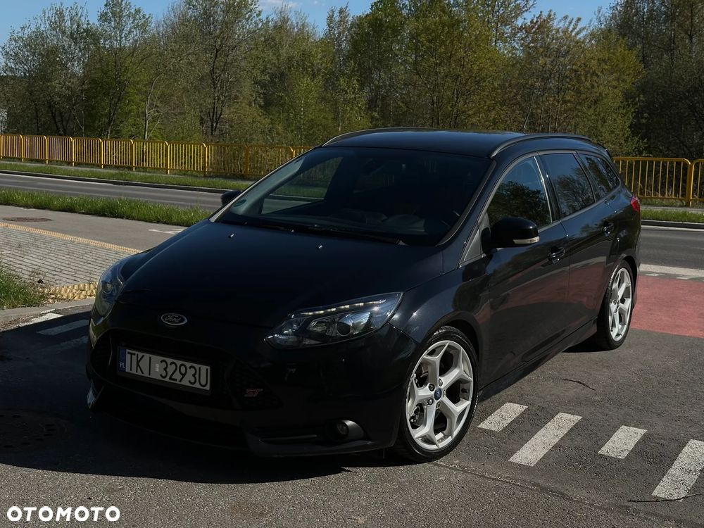 Ford Focus 2.0 EcoBoost ST mit Leder-Sport-Paket - 3
