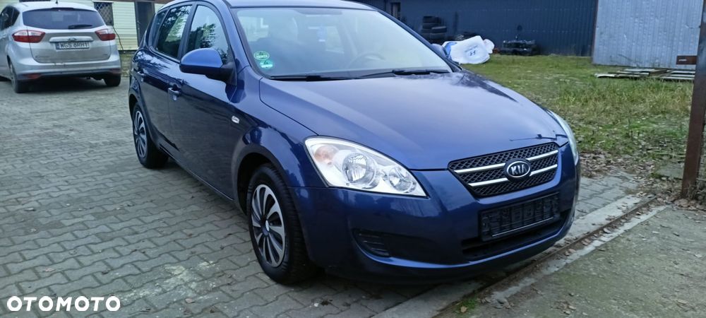 Kia Ceed 1.4 Comfort - 4