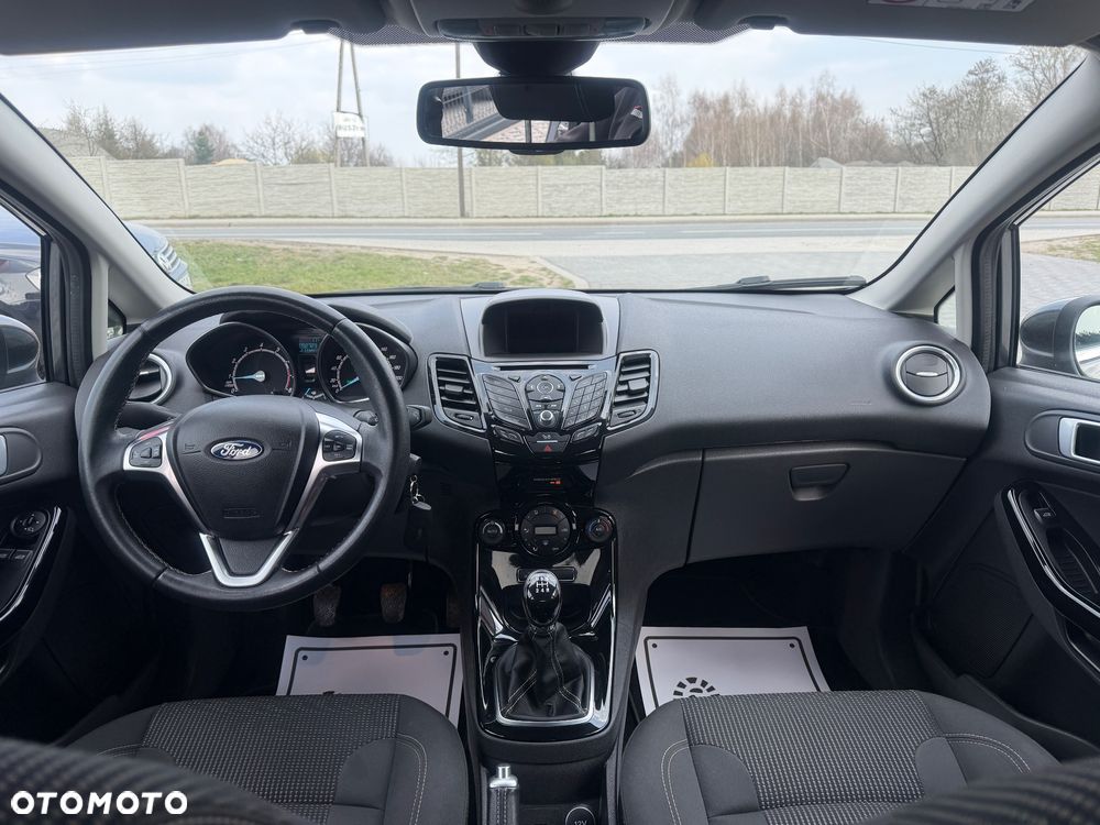 Ford Fiesta 1.0 EcoBoost S&S TITANIUM - 24