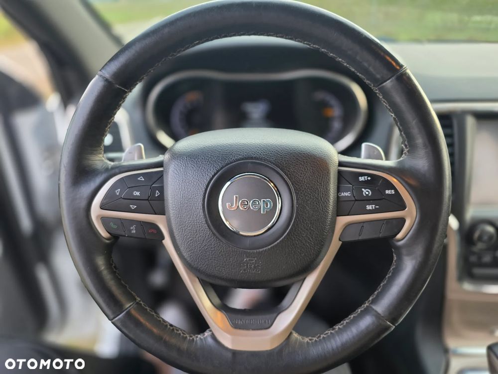 Jeep Grand Cherokee - 20