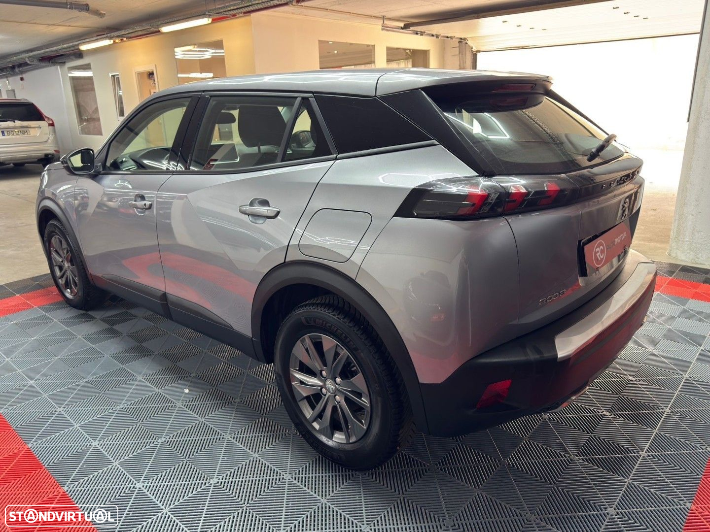 Peugeot 2008 1.2 PureTech Active Pack EAT8 - 7