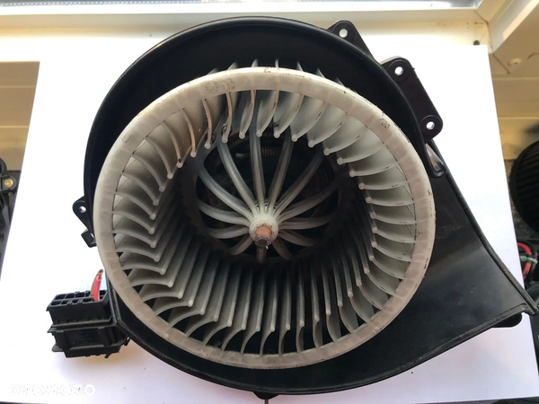 Wentylator Dmuchawa Nawiewu VW Seat Skoda 6Q1820015G