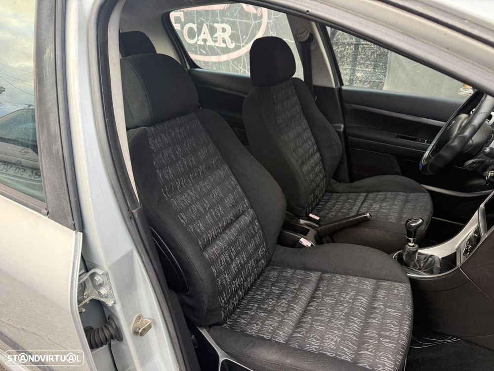 Peugeot 307 1.4 16V Navtech - 18