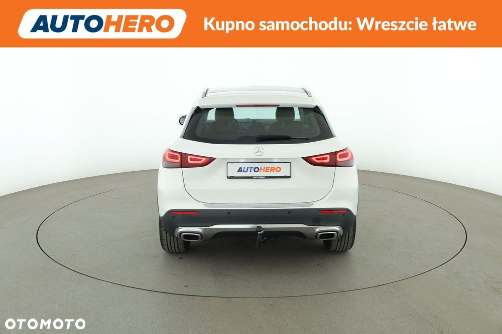Mercedes-Benz GLA - 6