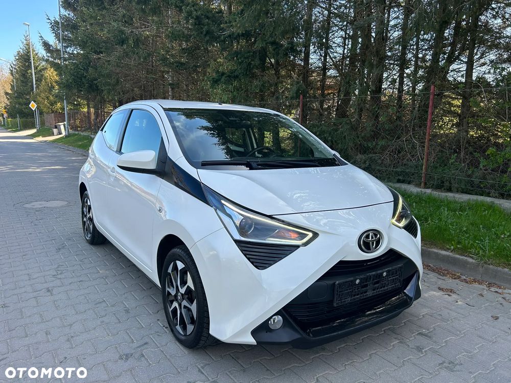 Toyota Aygo x-play - 1