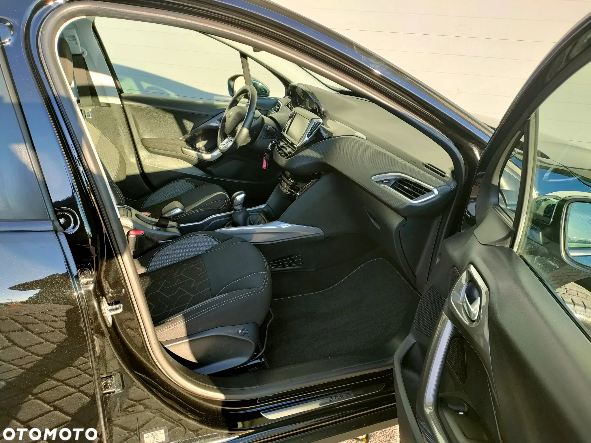 Peugeot 2008 1.2 Pure Tech Style - 26