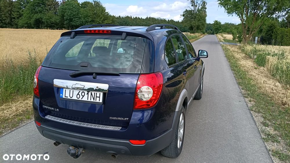Chevrolet Captiva 2.4 LS 5os - 4
