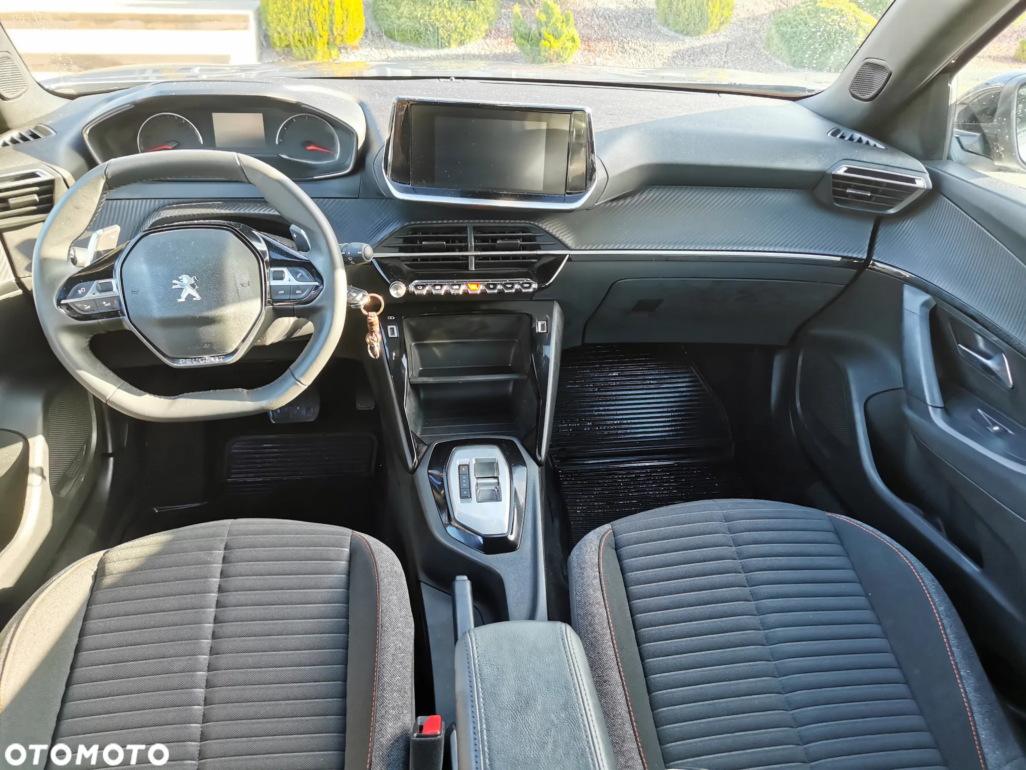 Peugeot 2008 1.2 PureTech Active Pack S&S EAT8 - 8