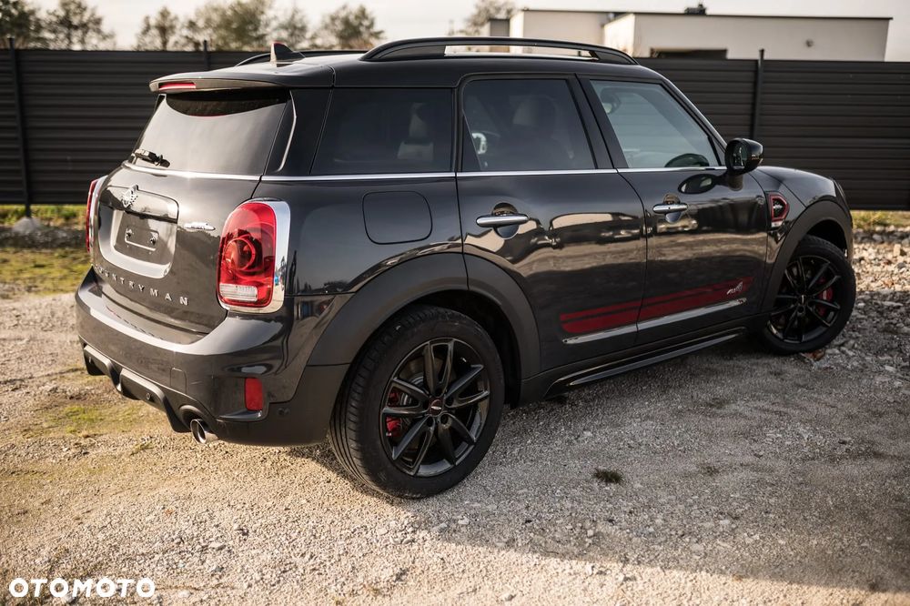 MINI John Cooper Works All4 - 4